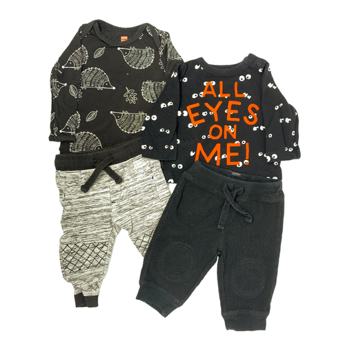 All Eyes on Me 3-6 months / Unisex / Halloween